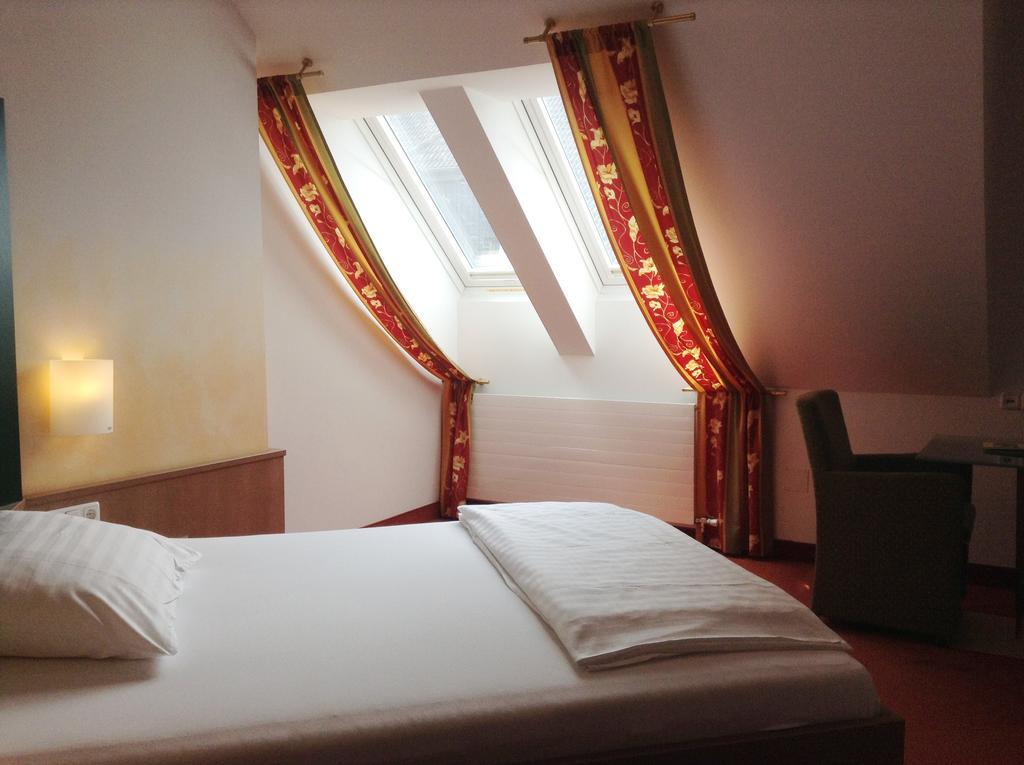 1A Landhotel Schicklberg Kremsmünster Camera foto